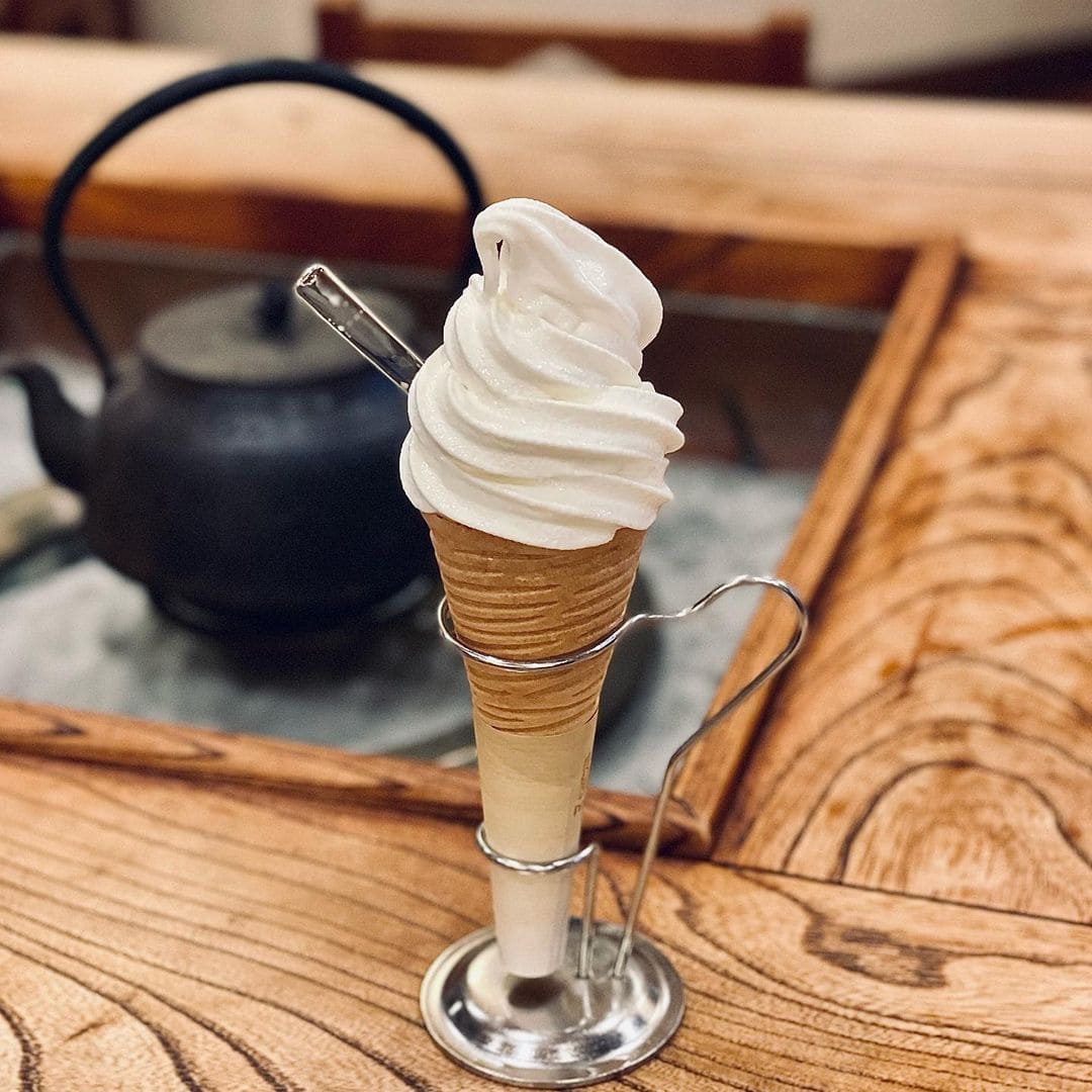 青森県平川市にある「お食事処ひらかわ屋」の「ソフトクリーム」