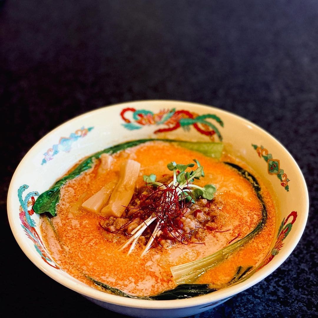 青森県板柳町にある「拉麺 七輪」の「担々麺」