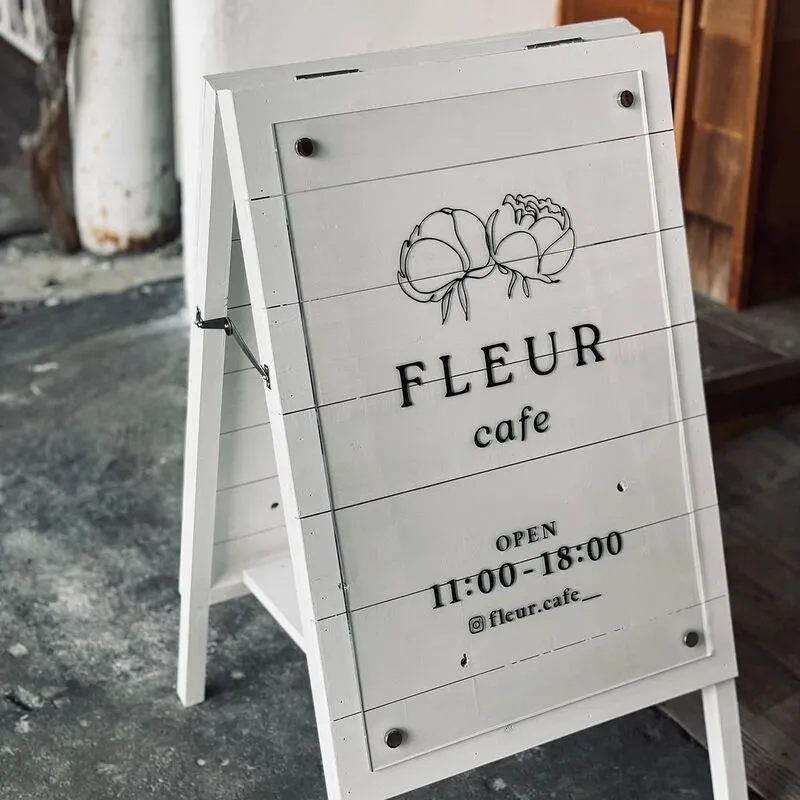 青森県青森市にある「FLEUR cafe（フルールカフェ）」の「外観」