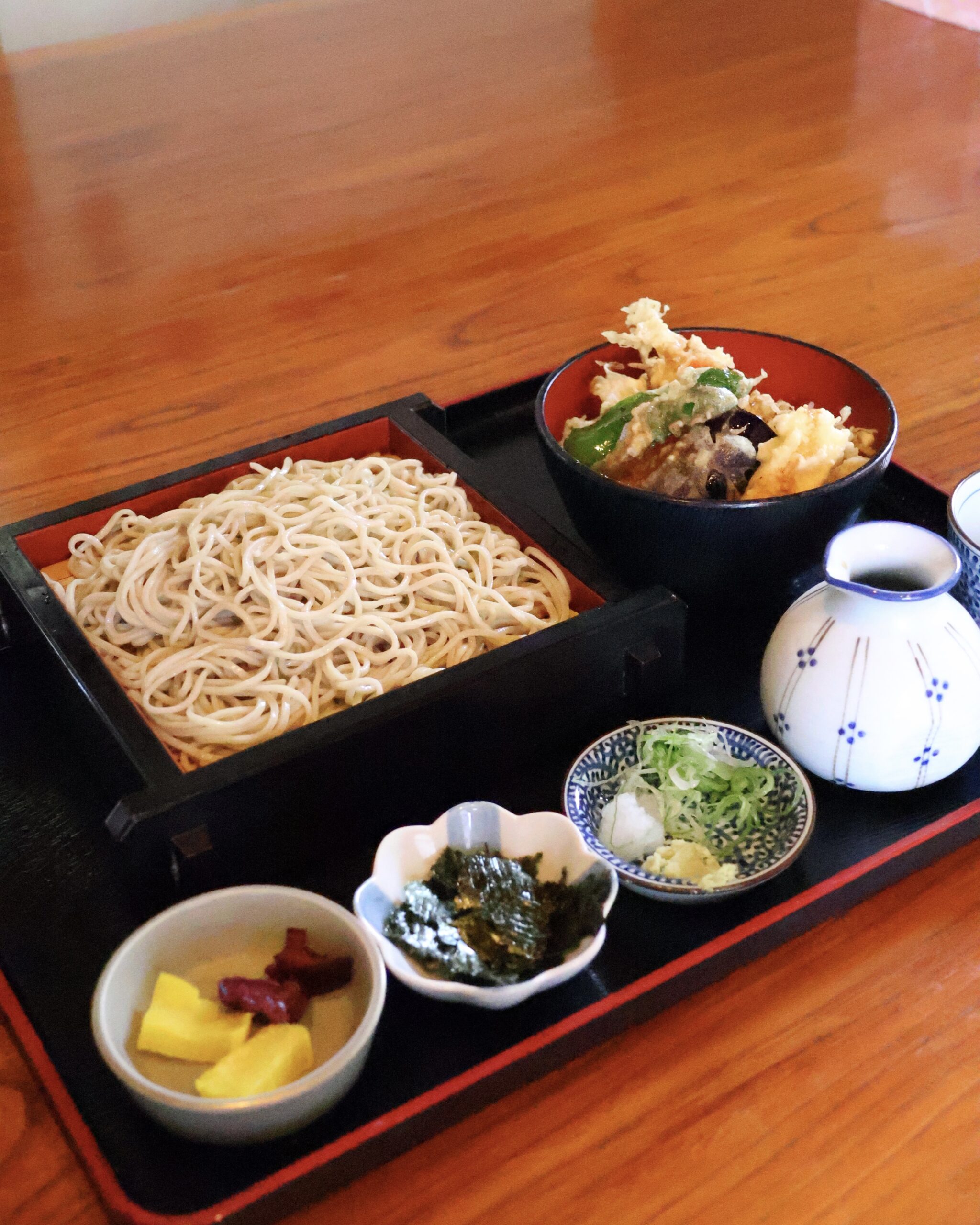 めん房 たけやのミニ天丼+お蕎麦セット（1100円）