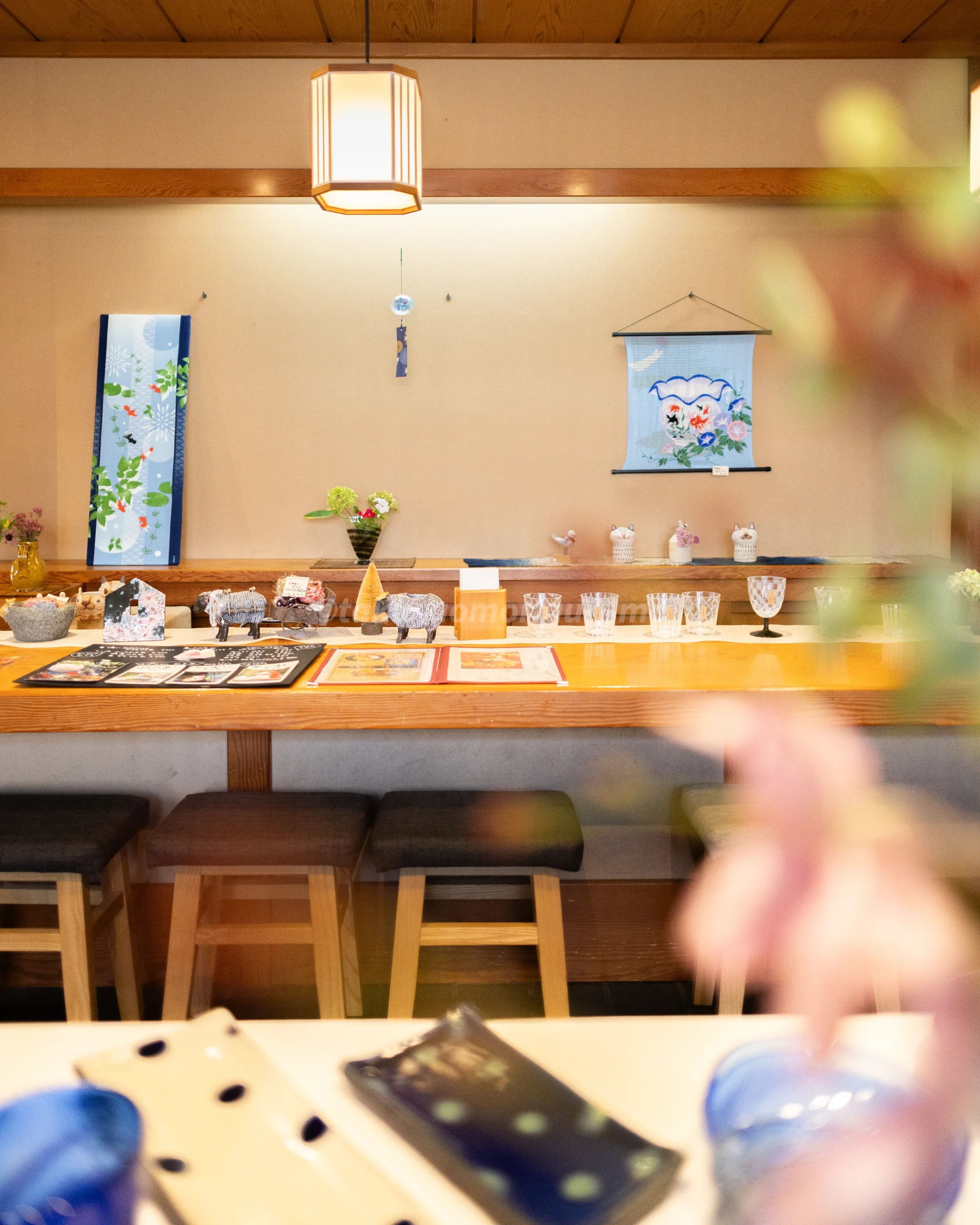 弘前市にあるギャラリー芭蕉の店内写真