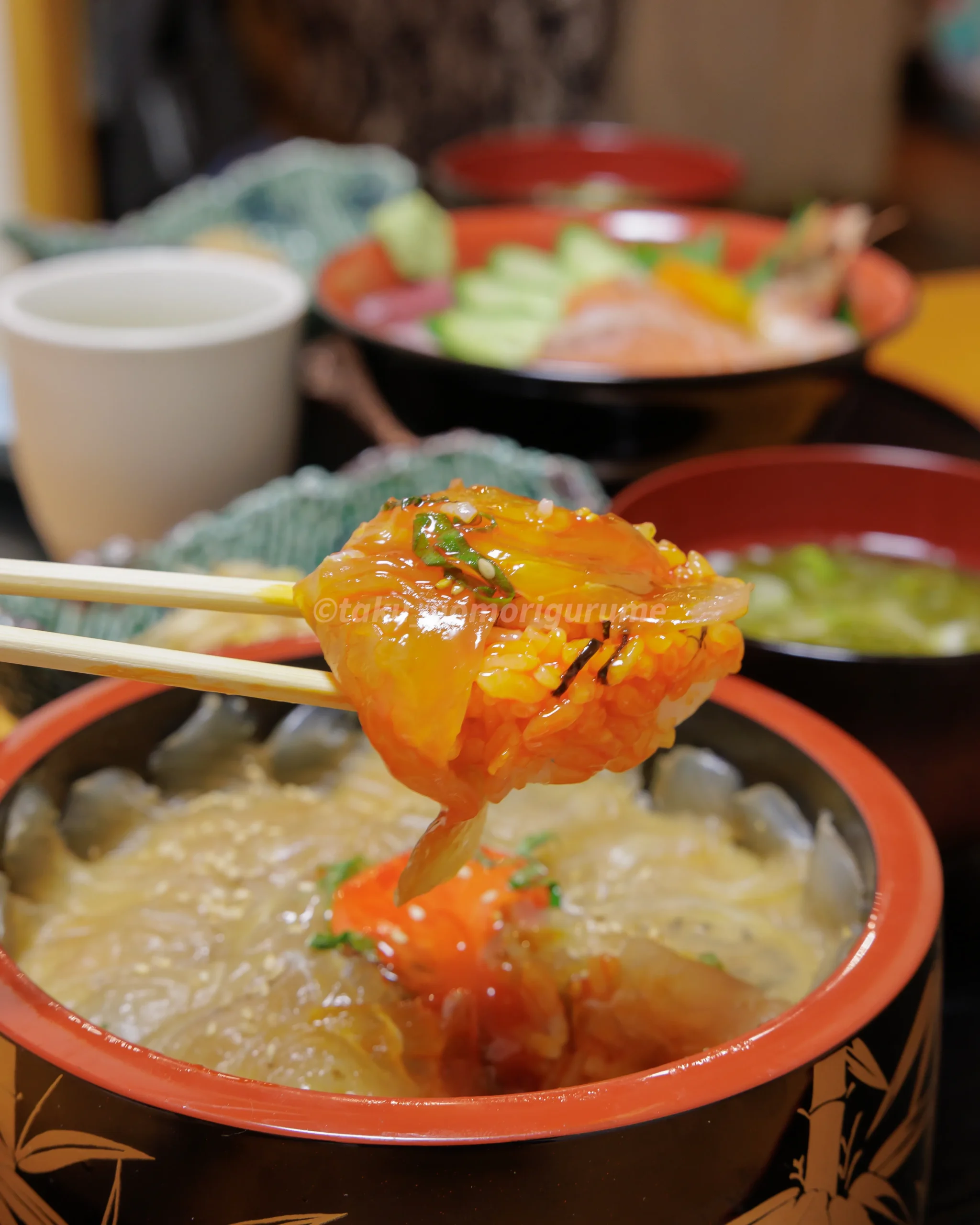 津軽のおかず もんどりこのヒラメ漬丼写真