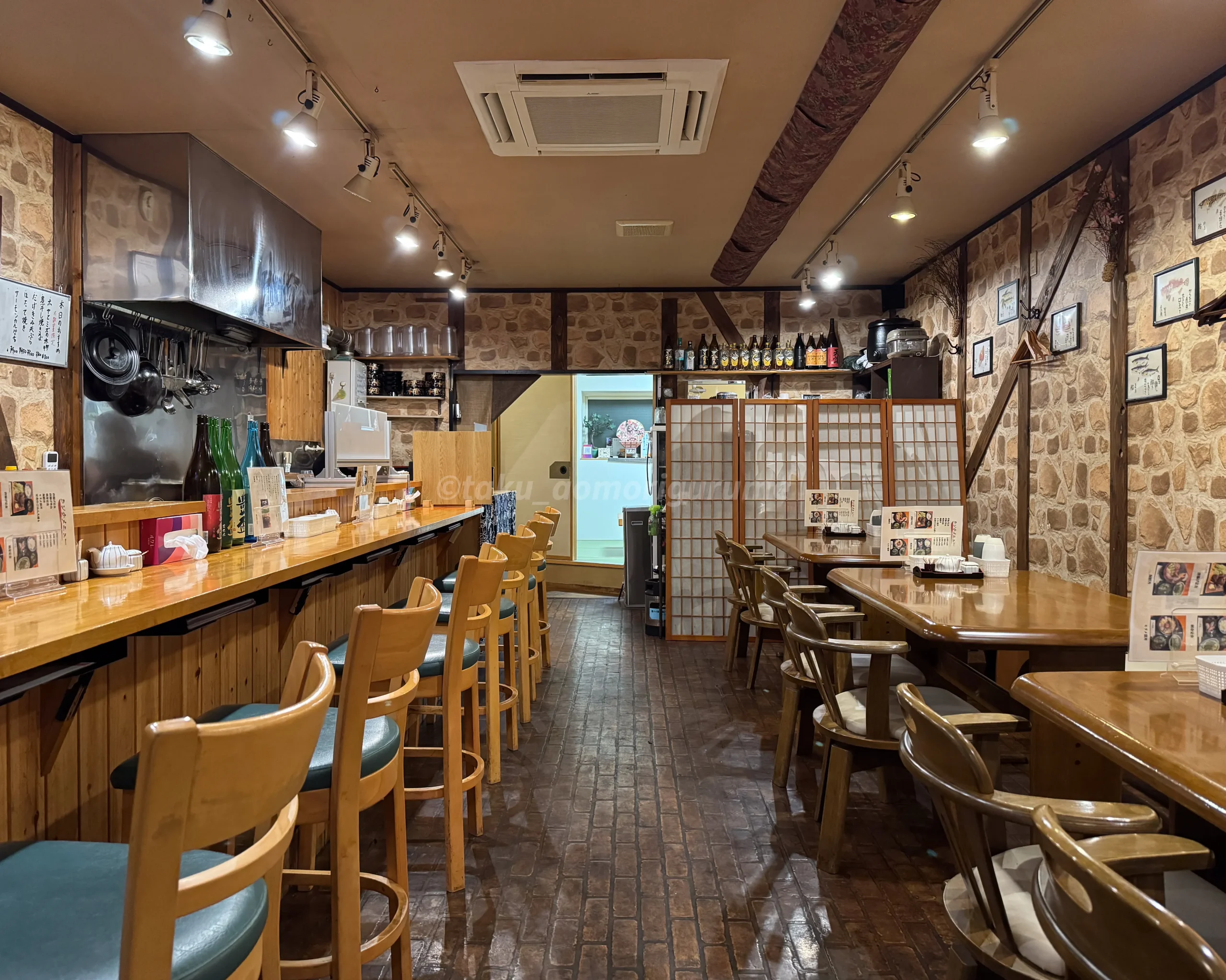 津軽のおかず もんどりこの店内写真