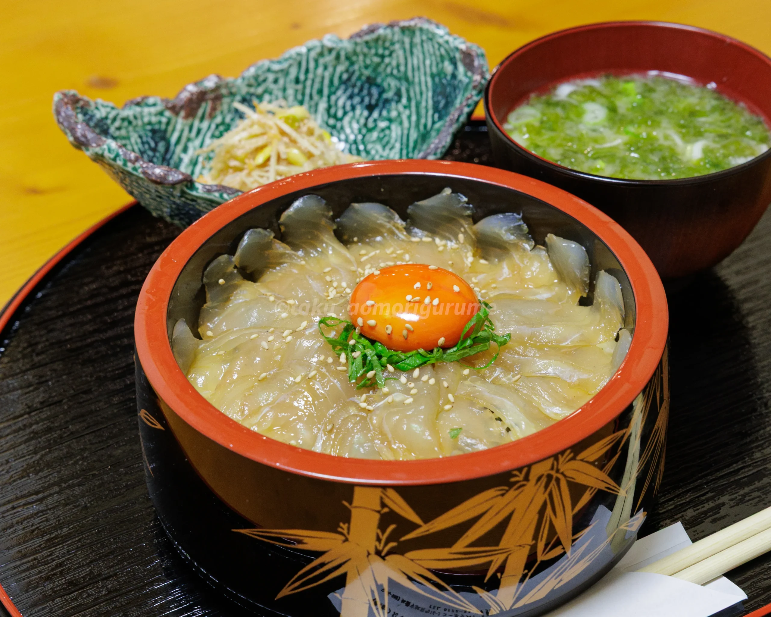 津軽のおかず もんどりこのヒラメ漬丼写真