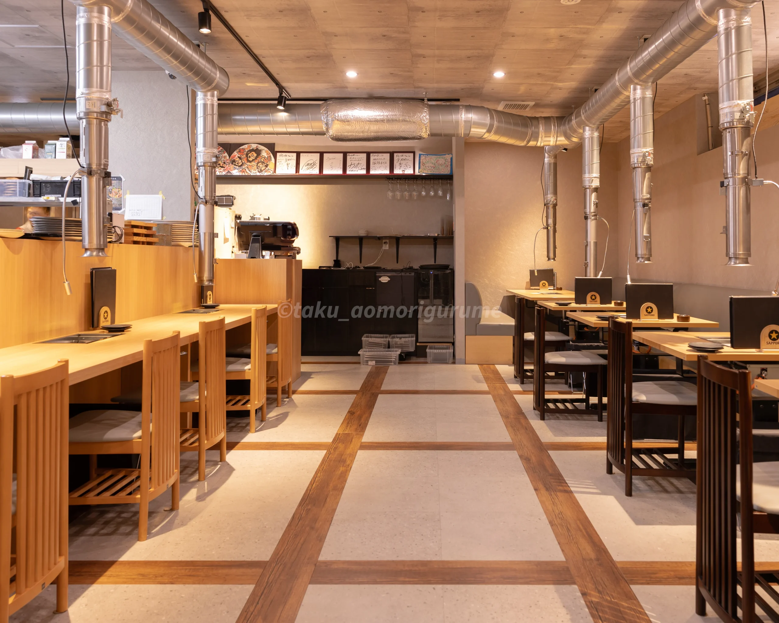 弘前市にある「肉の匠」の店内写真