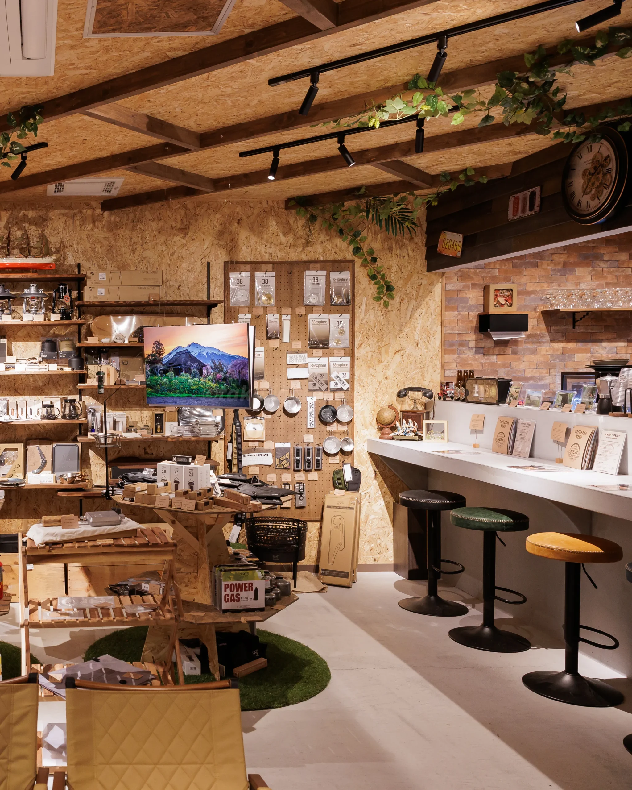 THE CAMPERS NESTの店内写真