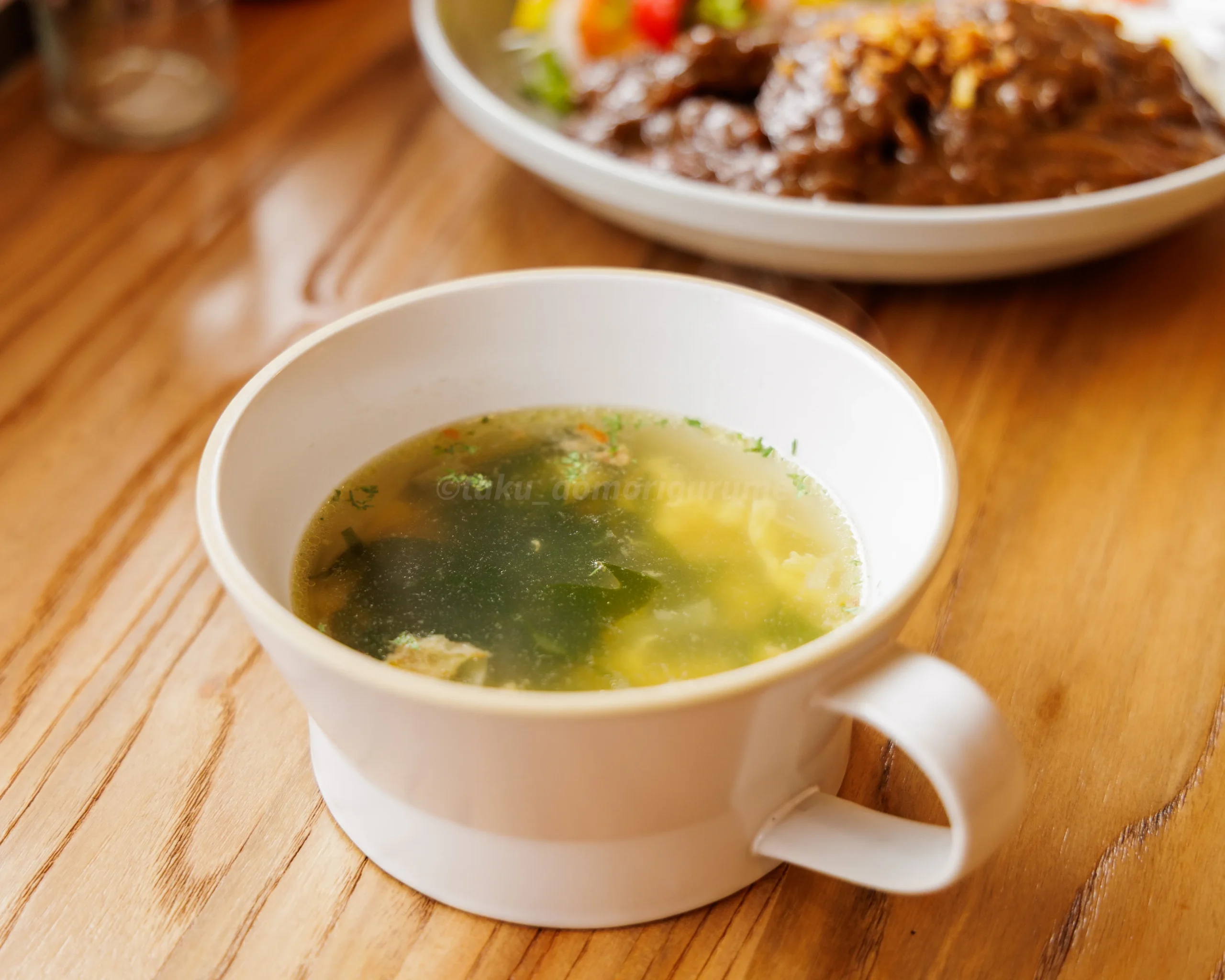 八戸市にある「Flow cafe」の倉石牛使用・トロトロすね肉カレー写真