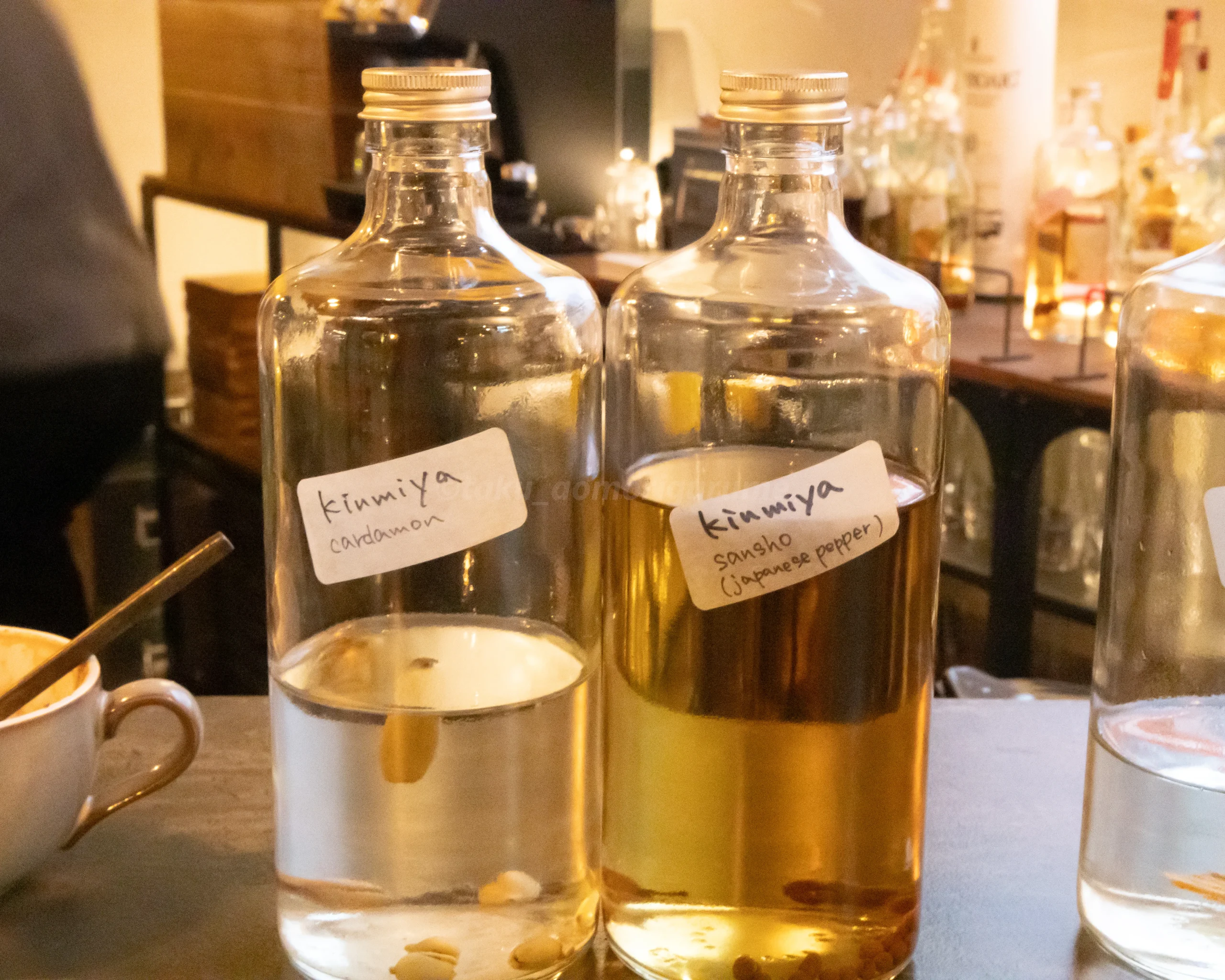 青森市にある「HAPPY STANDARD」のオリジナルスパイス酒写真