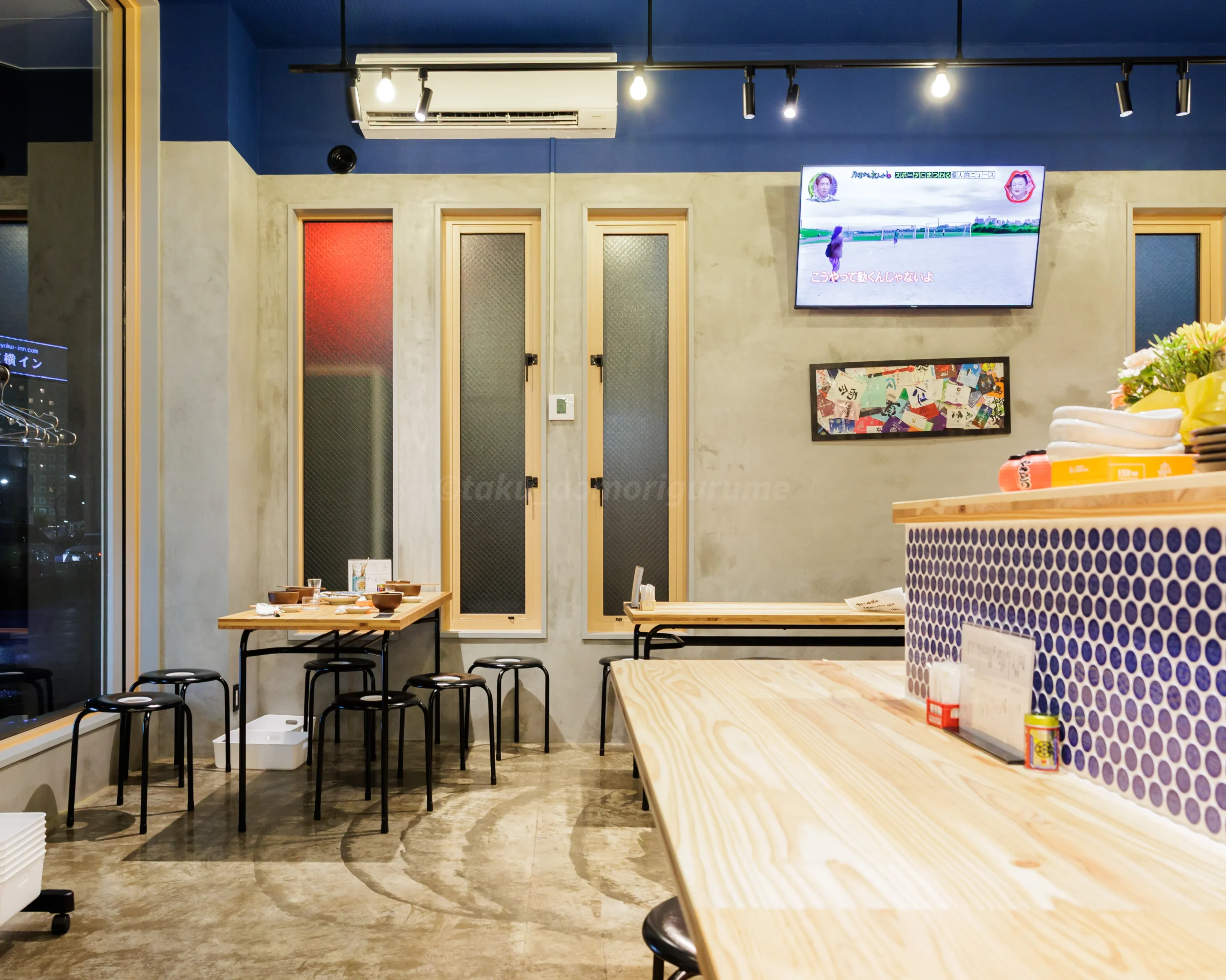 弘前市駅前に移転オープンした「カシワヤナオチャン」の店内写真