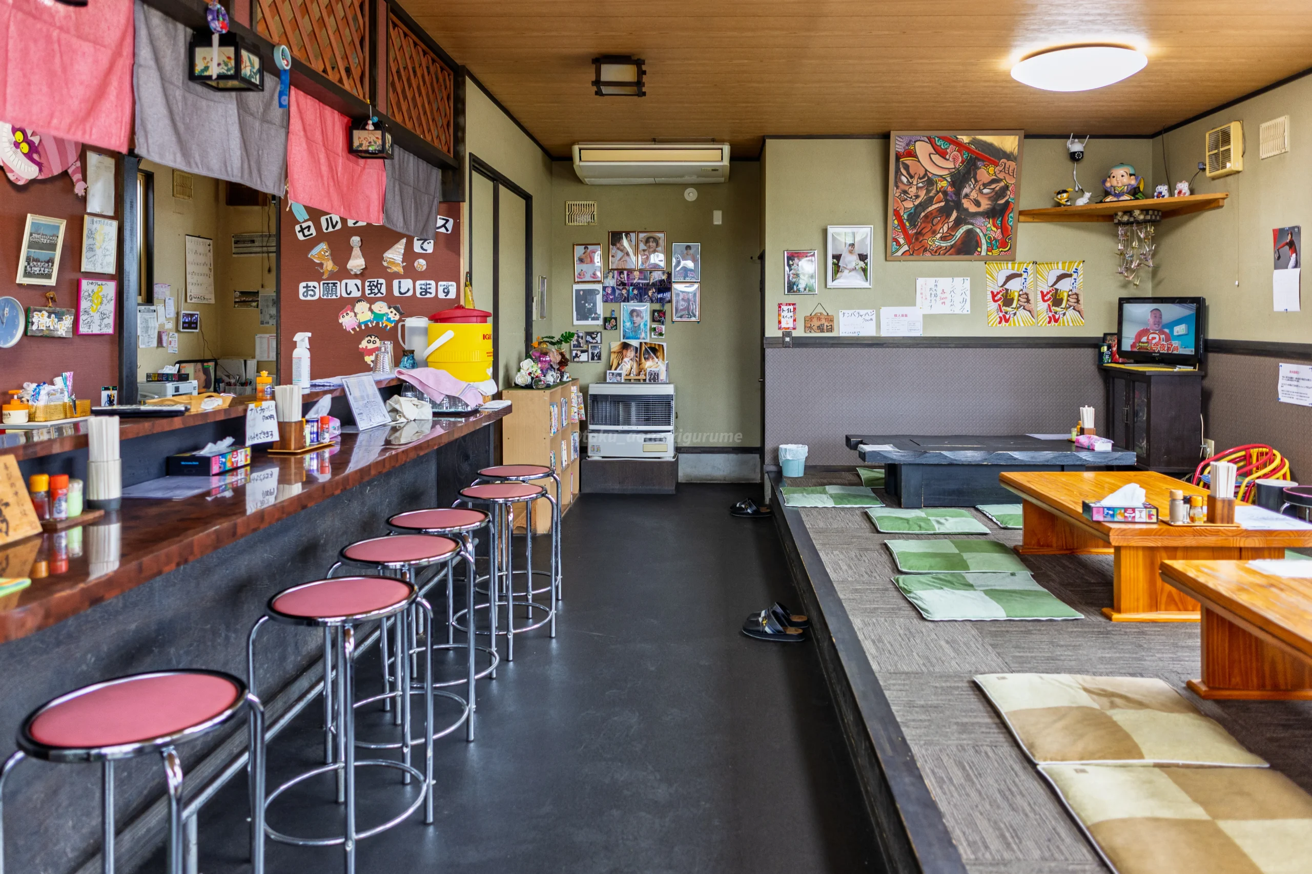 清水野茶屋の店内全体の雰囲気と座席配置