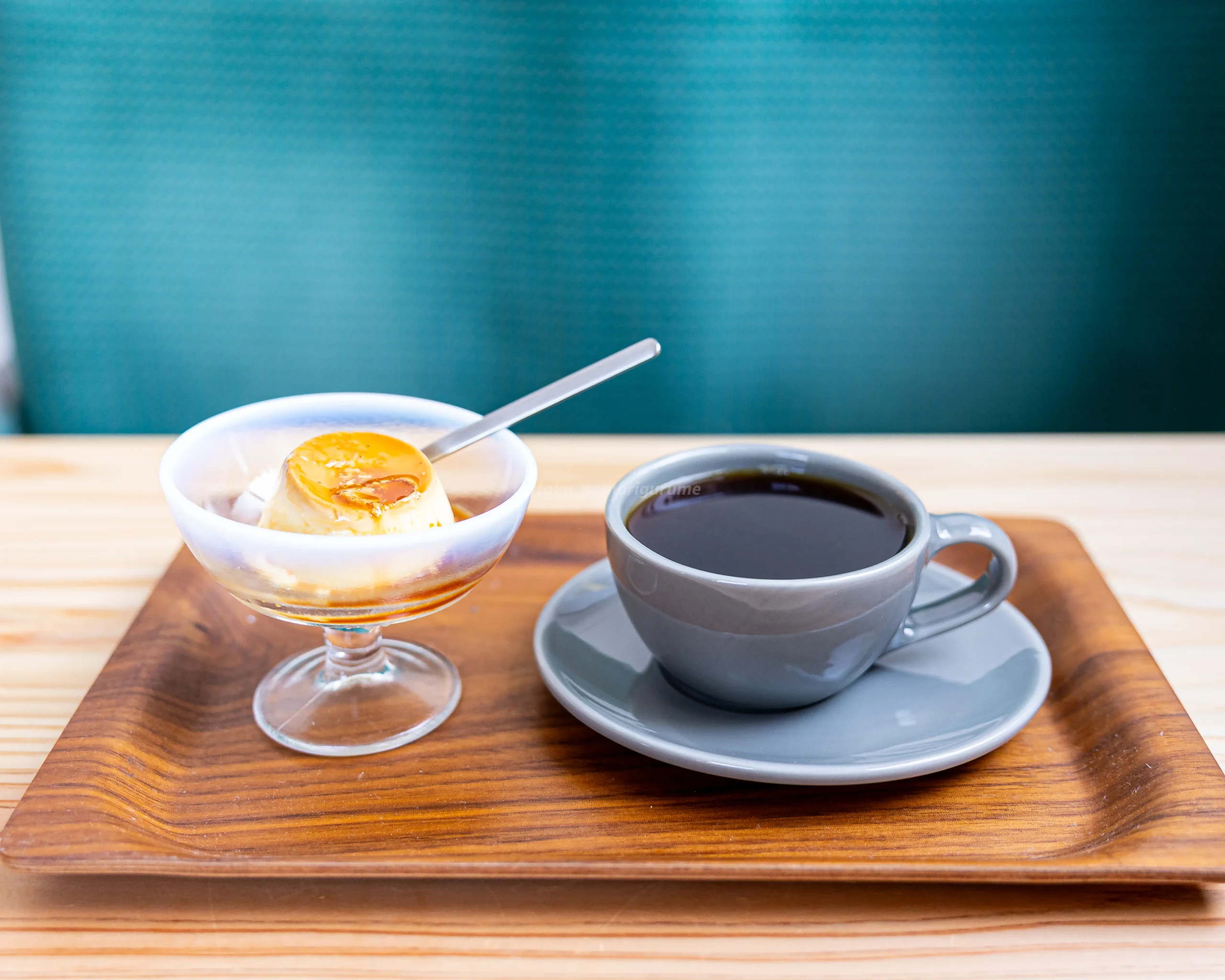 RUUP/のやわらかいプリンとコーヒー